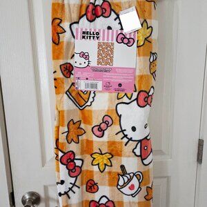NWT HELLO KITTY FALL PLUSH THROW BLANKET- LEAVES PUMPKIN PIE LATTE 60"x70"